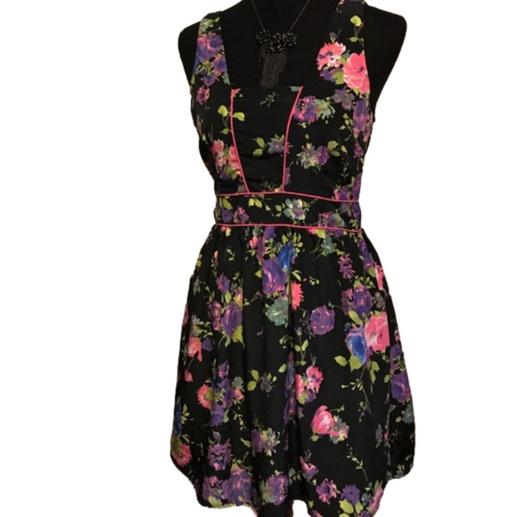 one clothing Dresses & Skirts - Floral, black, pink, purple dress size Large